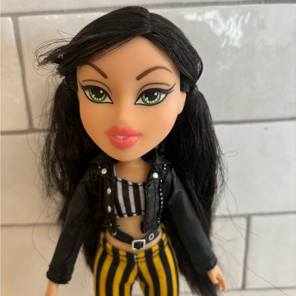 BRATZ Jade Doll  I Love Stripes Leather Jacket Toy Girls Kids - Picture 2 of 5